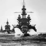 US_warships_entering_Lingayen_Gulf_1945